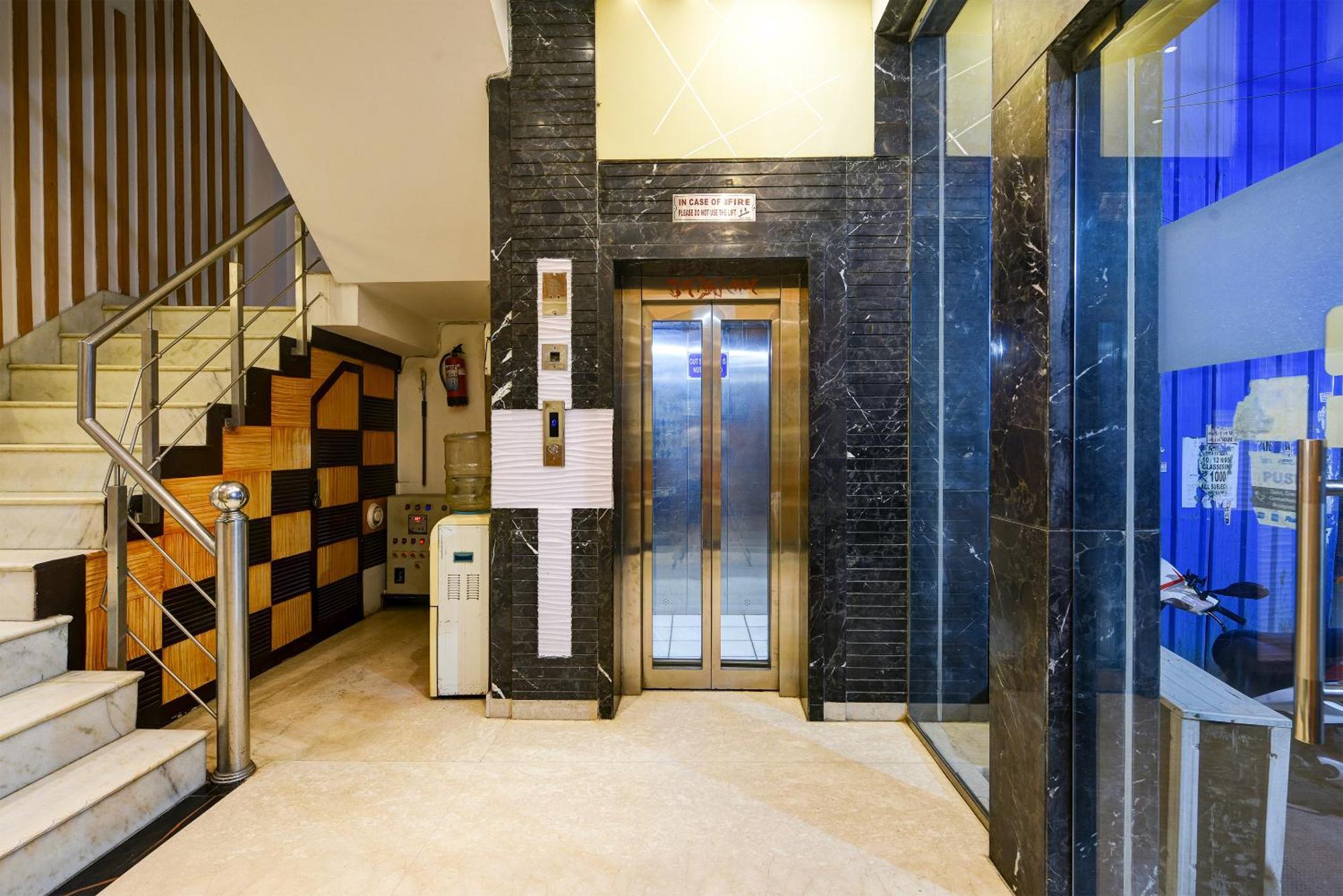 Hotel Shri Vinayak In City Centre At New Delhi Railway Station-By Rcg Hotels Екстер'єр фото