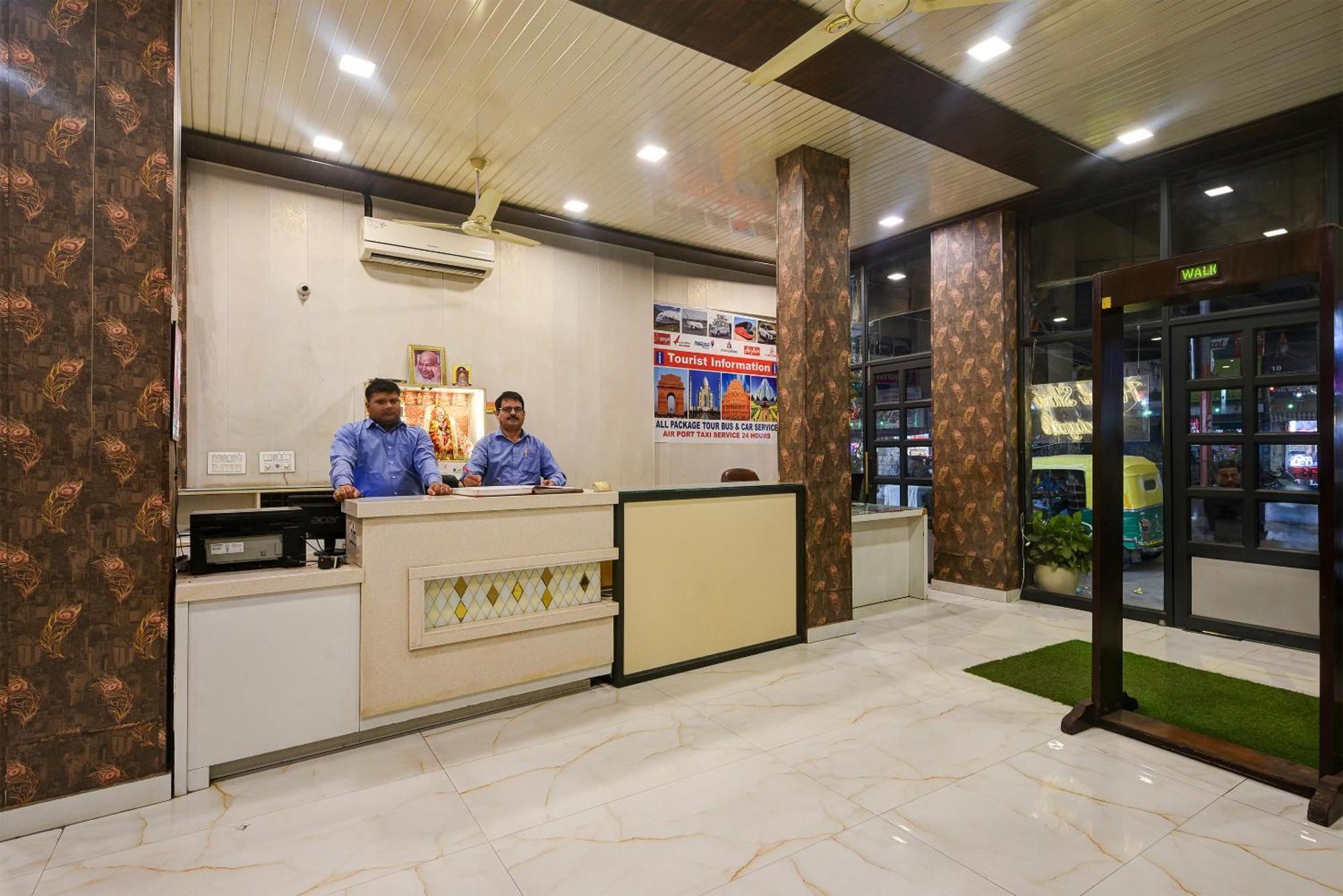 Hotel Shri Vinayak In City Centre At New Delhi Railway Station-By Rcg Hotels Екстер'єр фото