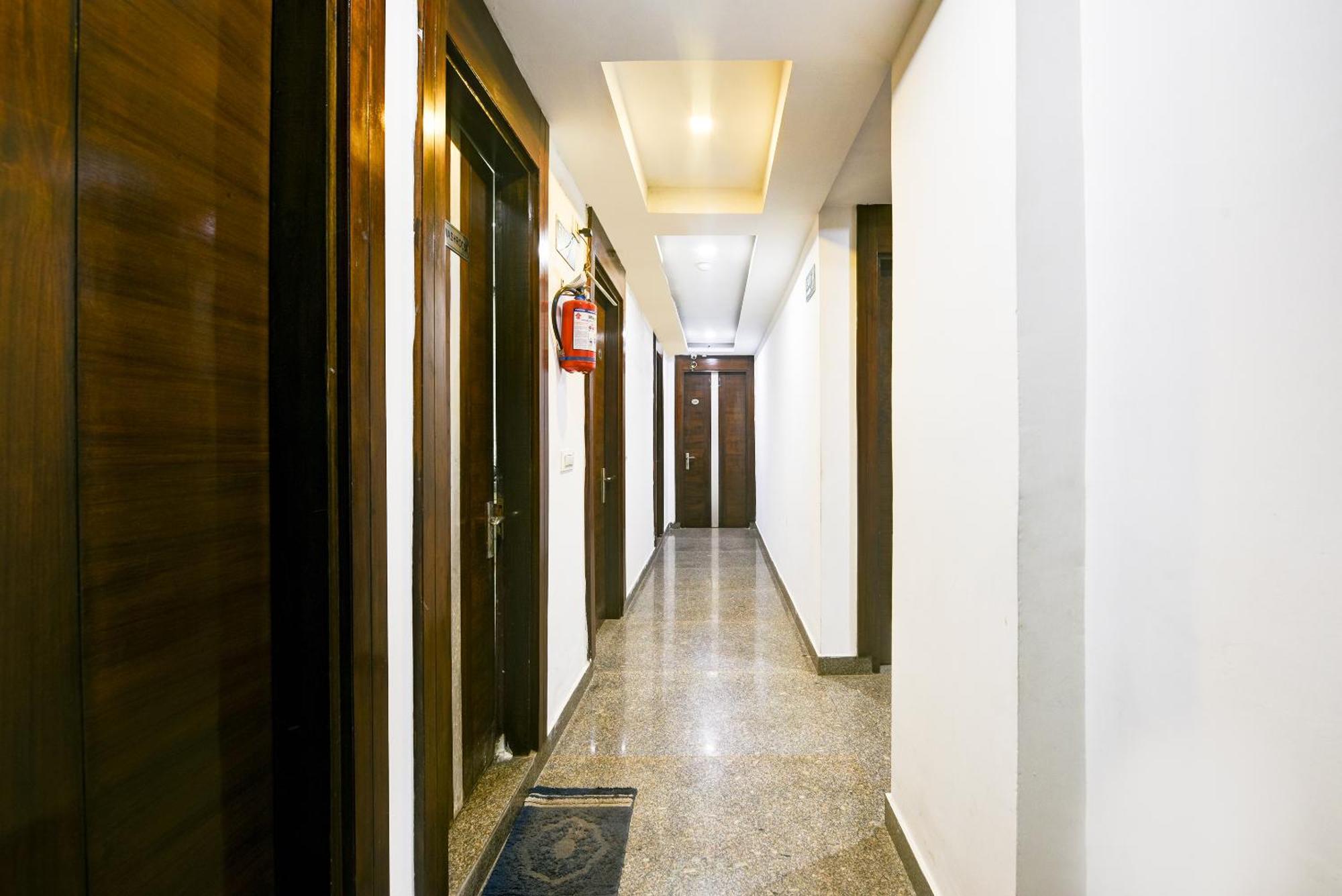 Hotel Shri Vinayak In City Centre At New Delhi Railway Station-By Rcg Hotels Екстер'єр фото