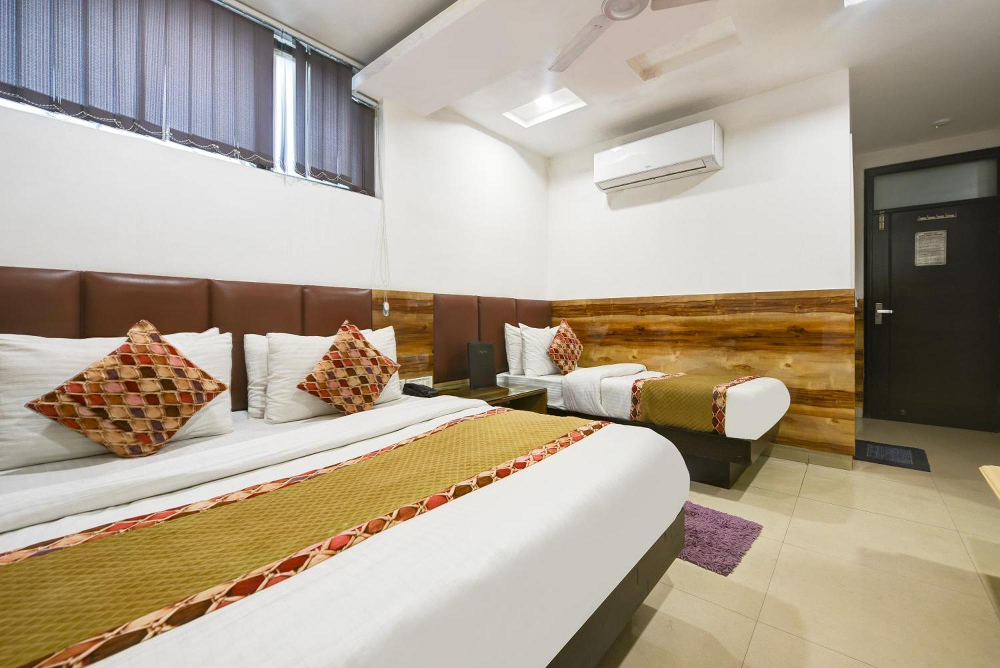 Hotel Shri Vinayak In City Centre At New Delhi Railway Station-By Rcg Hotels Екстер'єр фото
